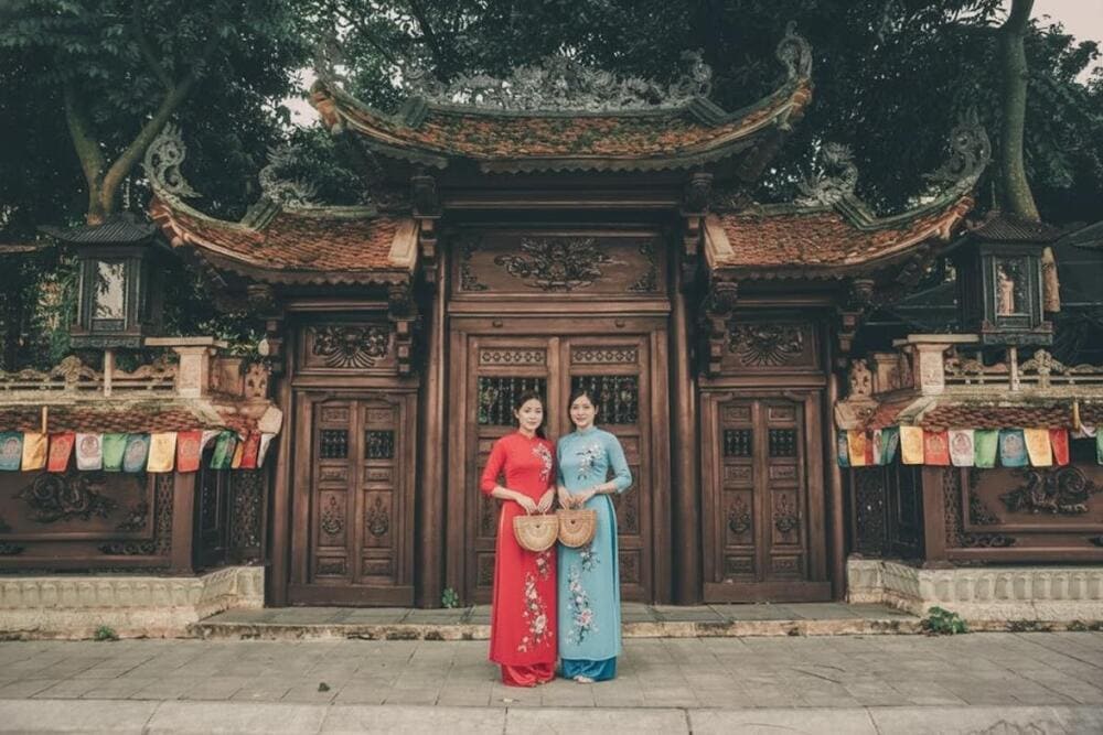 Ch&ugrave;a Vạn Ni&ecirc;n l&agrave; điểm đến t&acirc;m linh l&yacute; tưởng d&agrave;nh cho du kh&aacute;ch gần xa